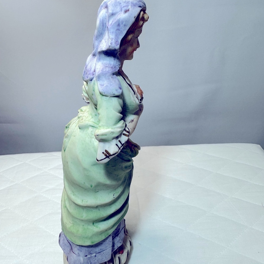 Vintage Ceramic Occupied Japan Victorian Colonial Maiden 10” Figurine W/Flowers - Picture 5 of 7